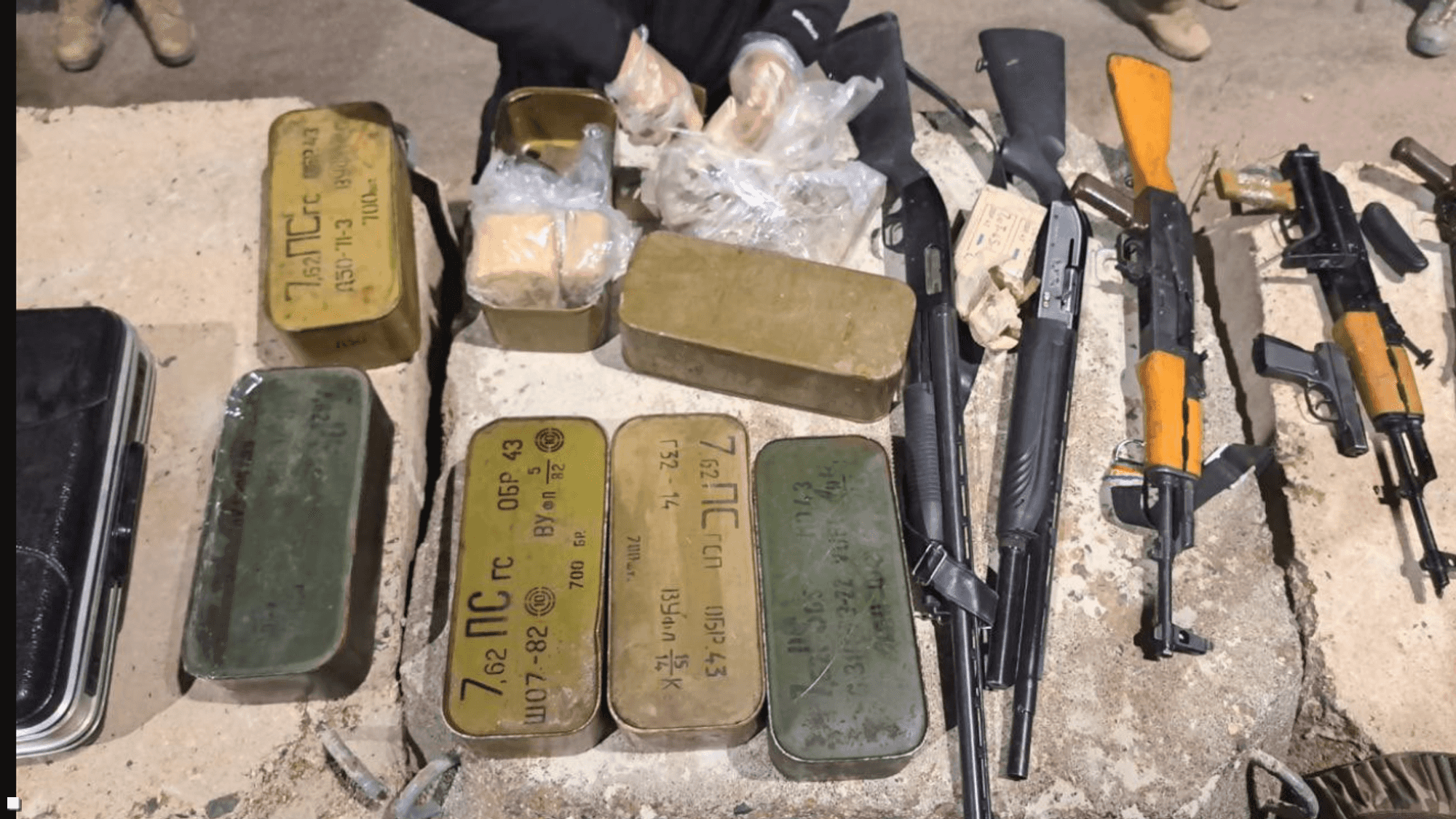 الأسلحة المضبوطة (إكس)