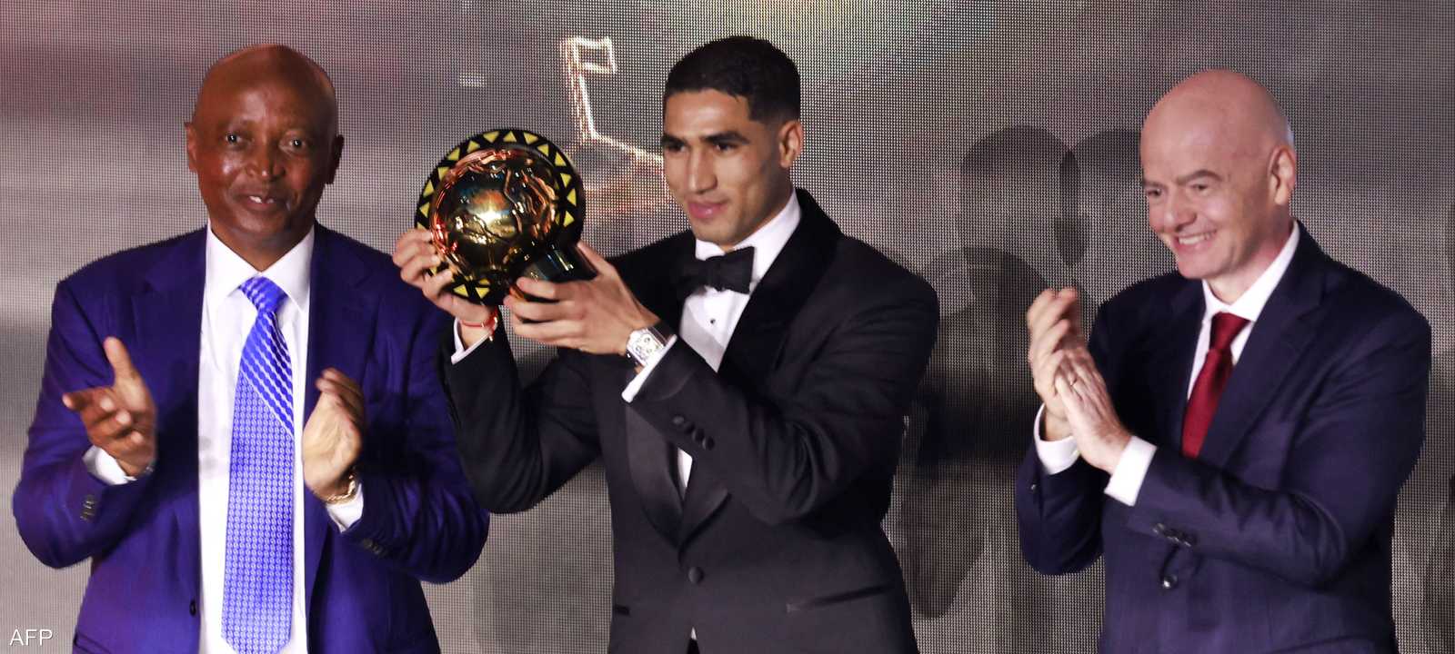 حكيمي فاز بجائزة أفضل لاعب في القارة السمراء