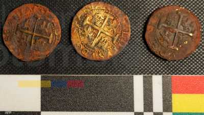 علماء استخرجوا قطعا ذهبية من السفينة