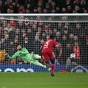 إيفان بيريسيتش يسجل الهدف الأول لأيندهوفن في مرمى ليفربول