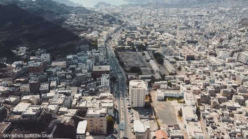 الإمارات.. استثمار في محطات للطاقة المتجددة باليمن