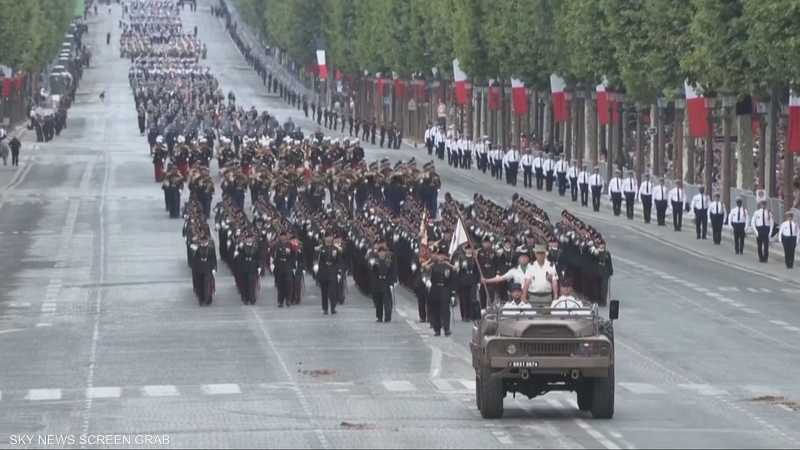 ماكرون يفتح باب التجنيد الطوعي للشباب