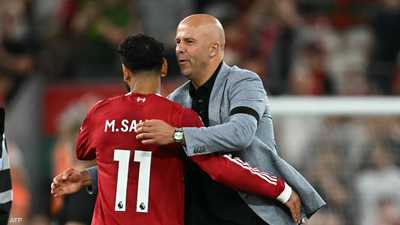 هل يعيش سلوت "حالة وهم"؟.. مدرب الريدز يؤكد دعم الجماهير له