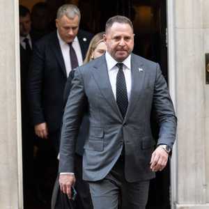 مدير مكتب زيلنسكي استقال بعد حديث عن شبهة فساد