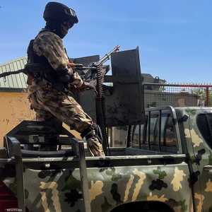 جندي نيجيري يقف على شاحنة عسكرية_أرشيف