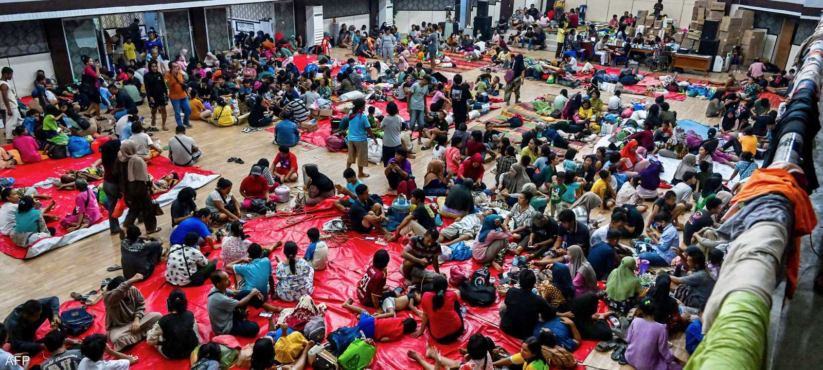 أدت الفيضانات بإندونيسيا إلى نزوح نحو مليون شخص