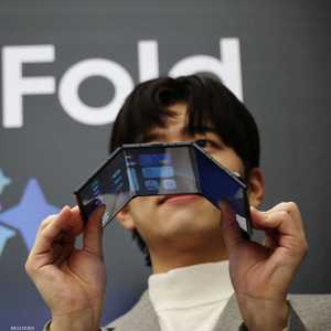 هاتف غالاكسي الجديد ثلاثي الطي