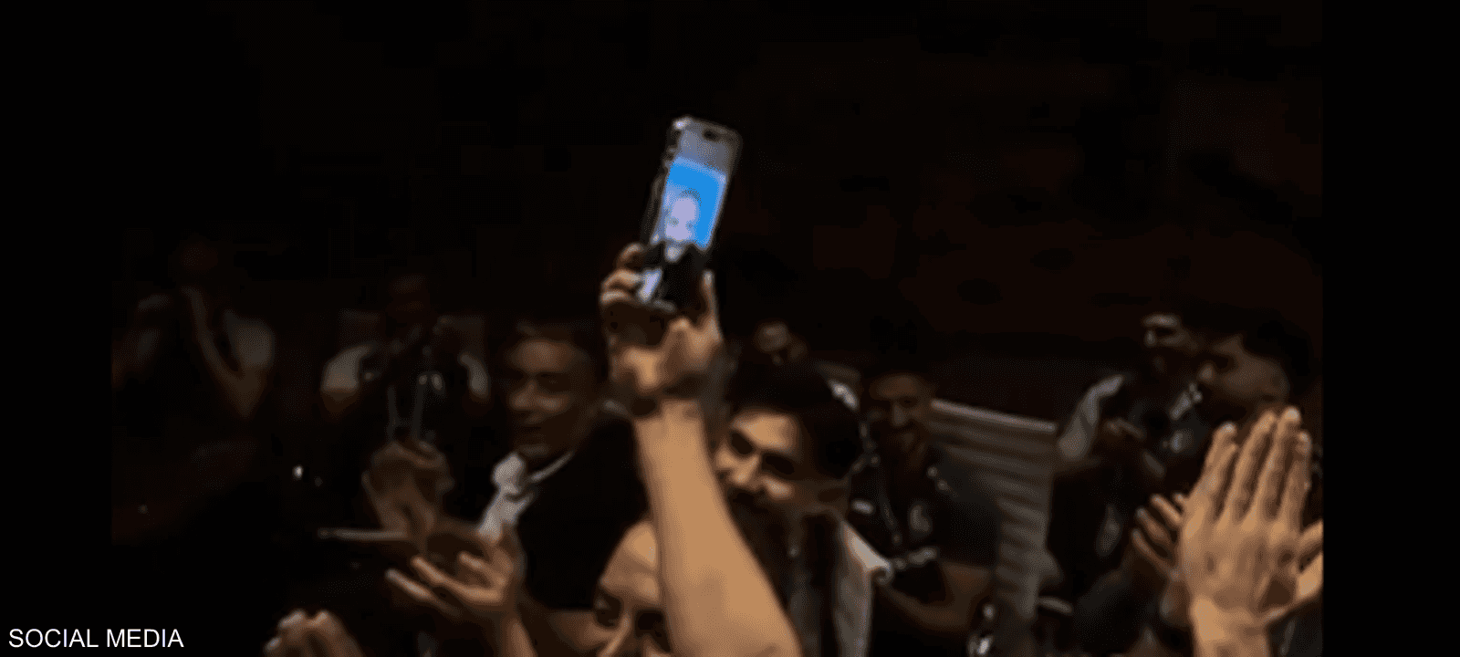 أعرب الشرع خلال الاتصال عن سعادته بفوز المنتخب السوري