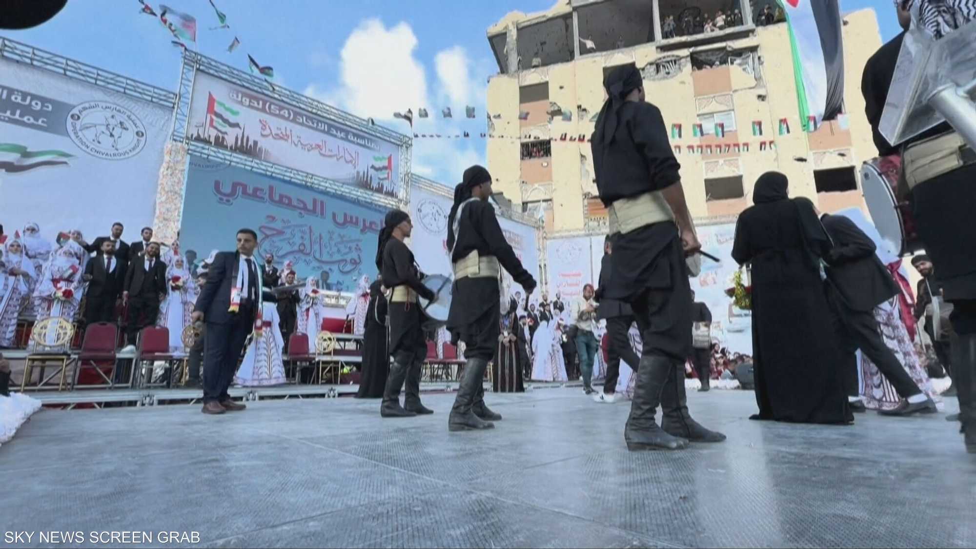 زفاف جماعي بغزة تزامنا مع الاحتفالات بعيد الاتحاد الإماراتي