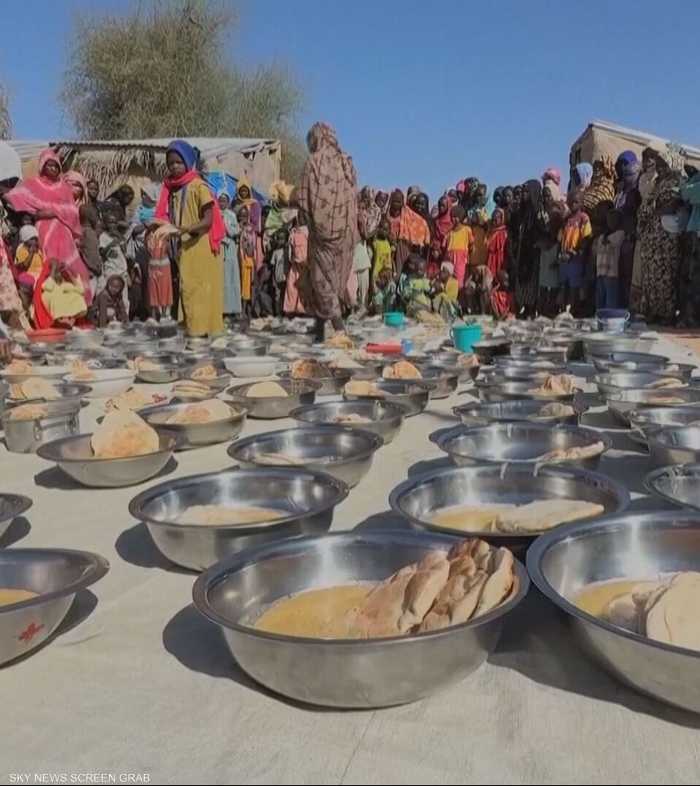 التكايا.. طريقة السودانيين في التضامن لإغاثة المنكوبين