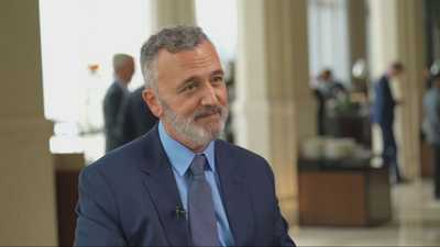 الرئيس التنفيذي لـ Shell Foundation - جوناثان برمان