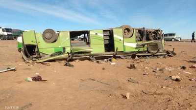 مصرع 14 شخصا وإصابة 34 في انقلاب حافلة في الجزائر