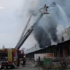 حريق كبير ناتج عن قصف روسي في منطقة فولين