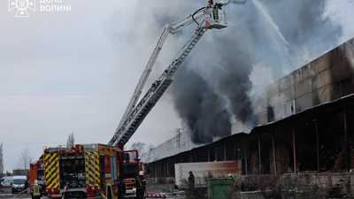 حريق كبير ناتج عن قصف روسي في منطقة فولين