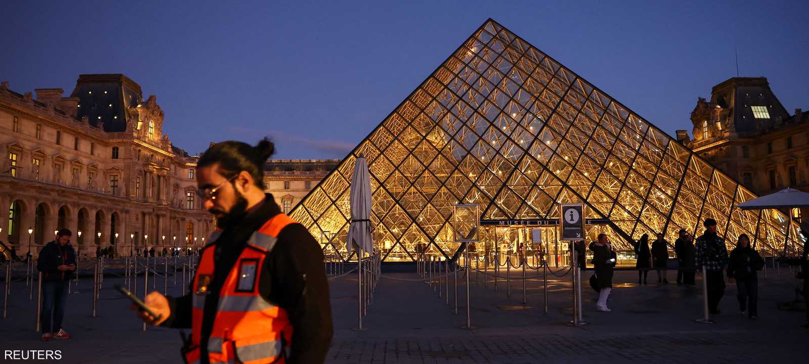نهب اللصوص مجوهرات قدرت قيمتها بـ102 مليون دولار