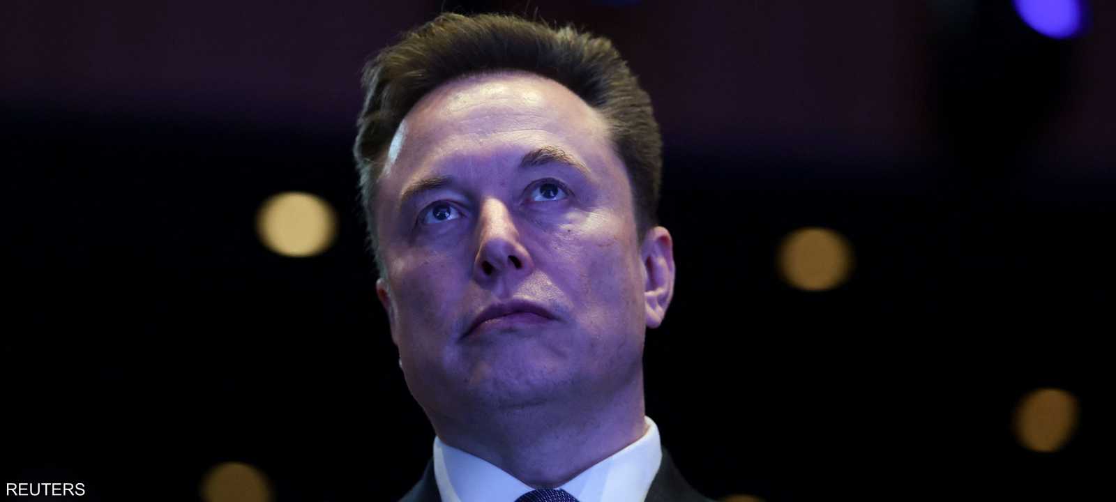 العلاقة متوترة بين ماسك وإلهان عمر