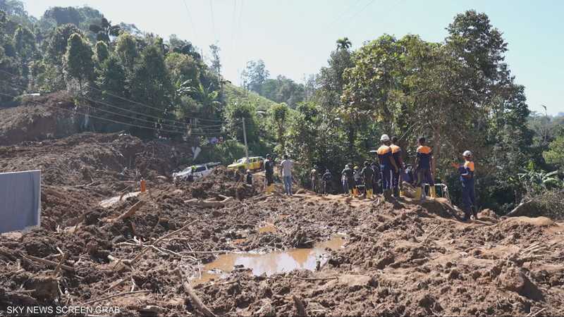 فرق الإغاثة الإماراتية تواصل عملياتها في منطقة ديلتوتا