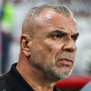 الروماني كوزمين أولاريو مدرب منتخب الإمارات