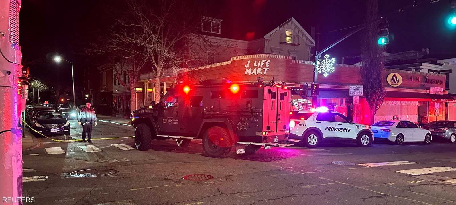 انتشار قوات الشرطة في موقع الحادث