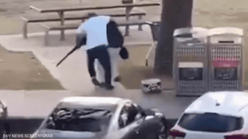 صور تظهر السيطرة على مطلق النار في أستراليا