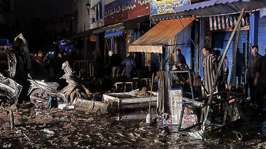 أدت الفيضانات إلى اجتياح المياه لعدد من المنازل والمحلات الت