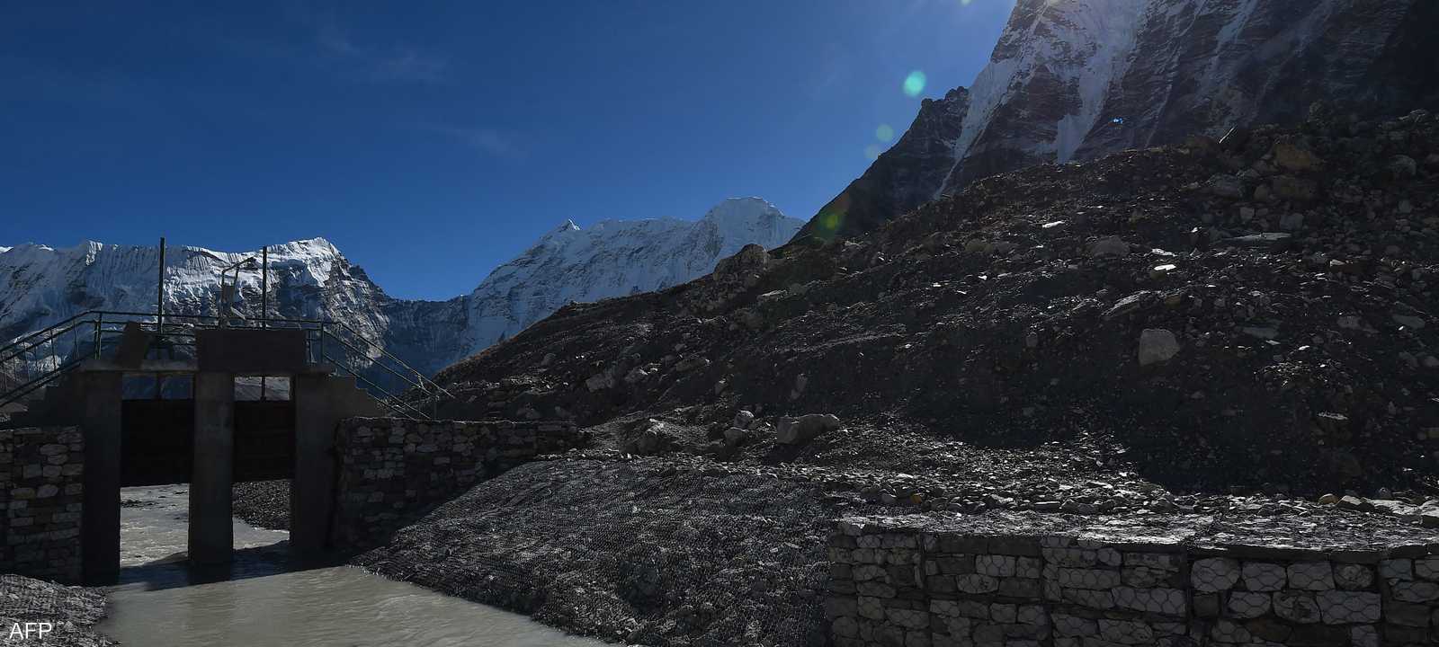 من المرتقب بناء النظام في منعطف يعرف بـ"المنعطف العظيم"