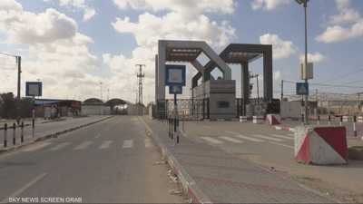 معاريف: نتنياهو يدرس فتح معبر رفح باتجاه واحد فقط