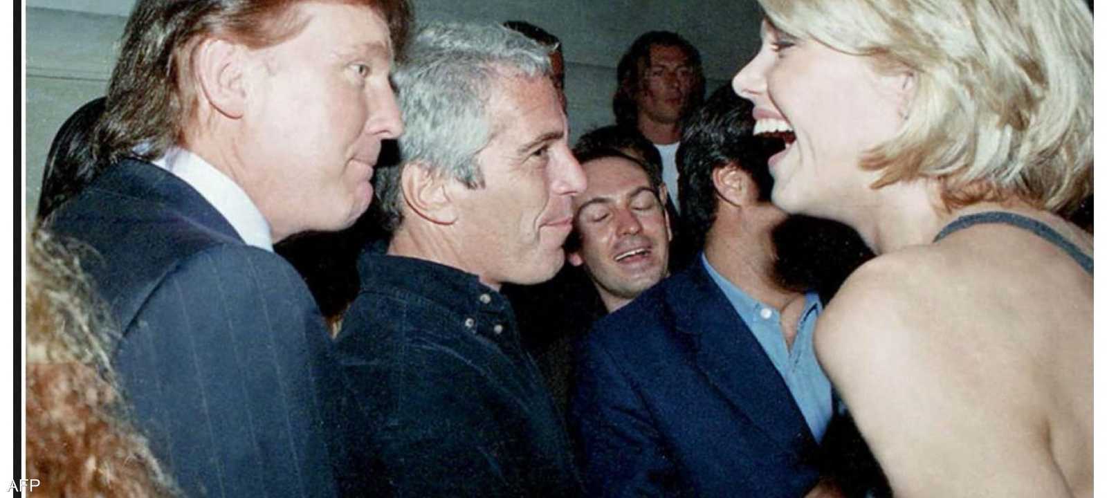 الرئيس الأميركي دونالد ترامب رفقة جيفري إبستين