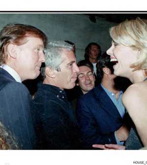 الرئيس الأميركي دونالد ترامب رفقة جيفري إبستين