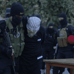 أسفرت العملية عن ضبط أسلحة وذخائر ومبالغ مالية