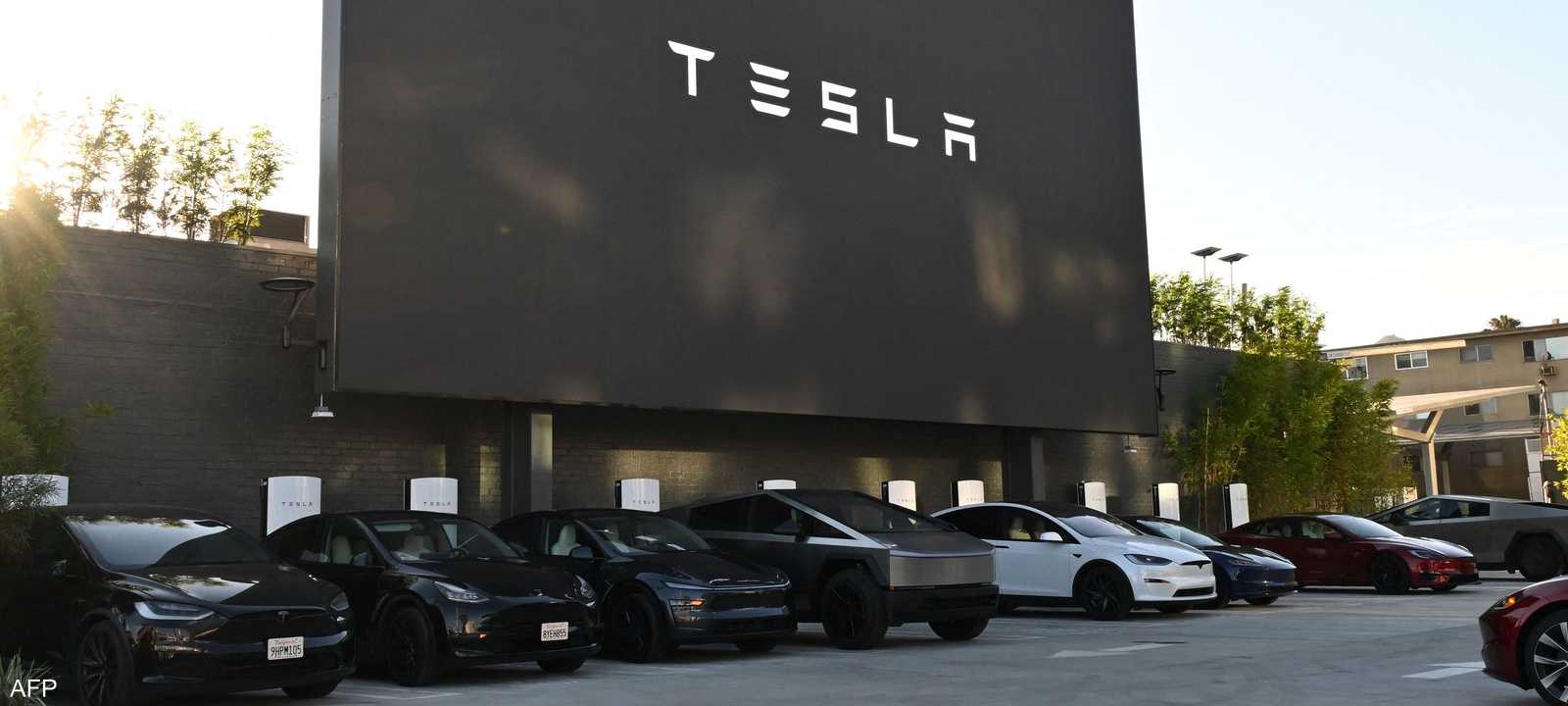 مختلف طرازات سيارات "تسلا"