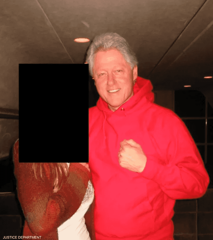 كلينتون من بين الشخصيات التي ظهرت في صور ملفات إبستين