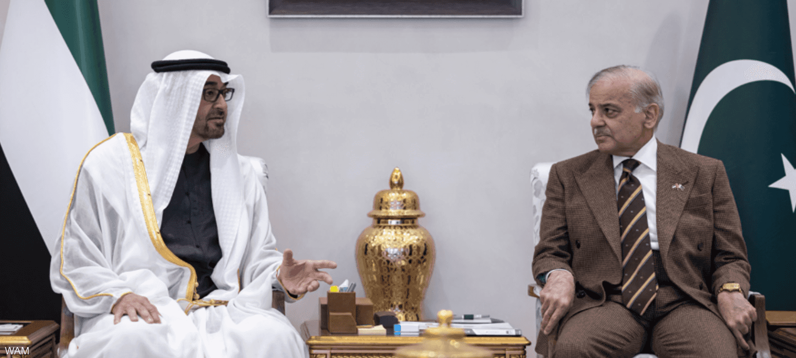 رئيس الإمارات ورئيس وزراء باكستان