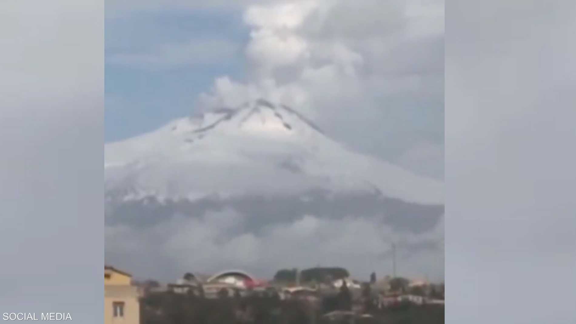 البركان الأنشط في أوروبا يظهر علامات تستدعي رفع مستوى التأهب 