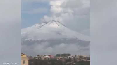 أظهر جبل إتنا علامات نشاط