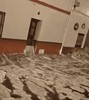 أمطار غزيرة وفيضانات في جنوب إسبانيا