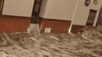 فيديو.. أمطار غزيرة وفيضانات في جنوب إسبانيا