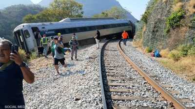 13 قتيلا وعشرات المصابين بعد خروج قطار عن مساره في المكسيك