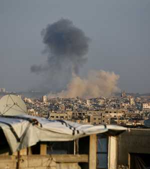 تعرضت عدة مناطق في قطاع غزة لقصف مدفعي وجوي إسرائيلي