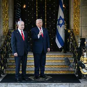 ترامب خلال لقائه مع نتنياهو في فلوريدا