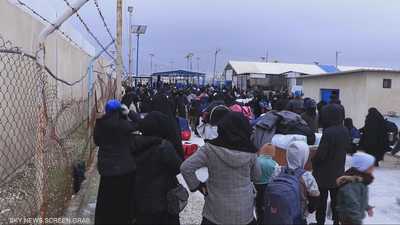 نحو 840 شخصا يغادرون مخيم الهول إلى العراق