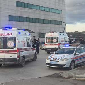 سيارات إسعاف تركية تنقل مصابين بعد عملية يالوفا