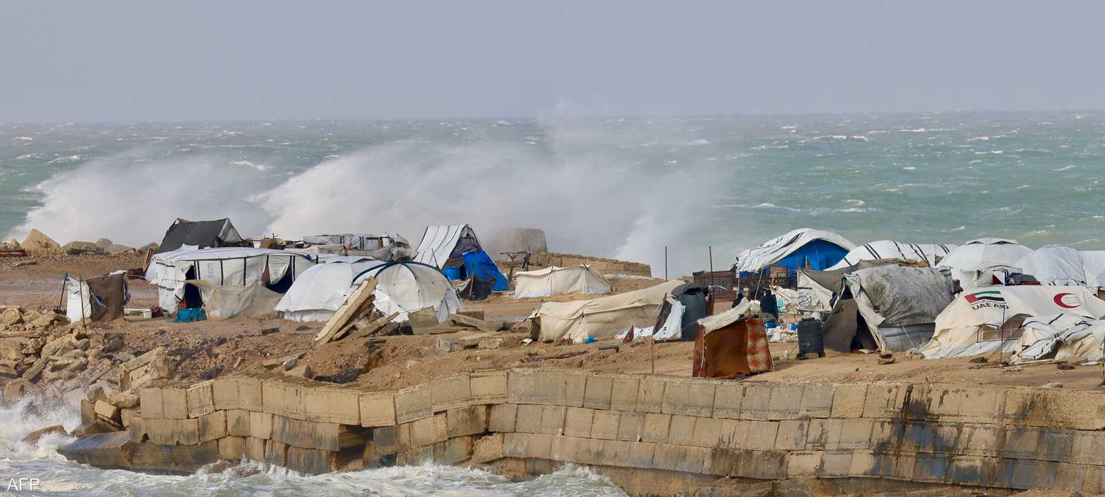 الأحوال الجوية عصفت بمخيمات النازحين في غزة