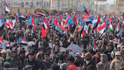 توافد عدد كبير من أبناء محافظة شبوة اليمنية إلى ساحة عتق