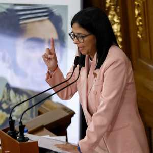 ديلسي رودريغيز نائبة الرئيس الفنزويلي نيكولاس مادورو