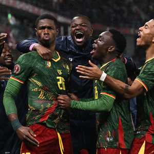 فرحة الكاميرون بالهدف الثاني الذي حسم التأهل