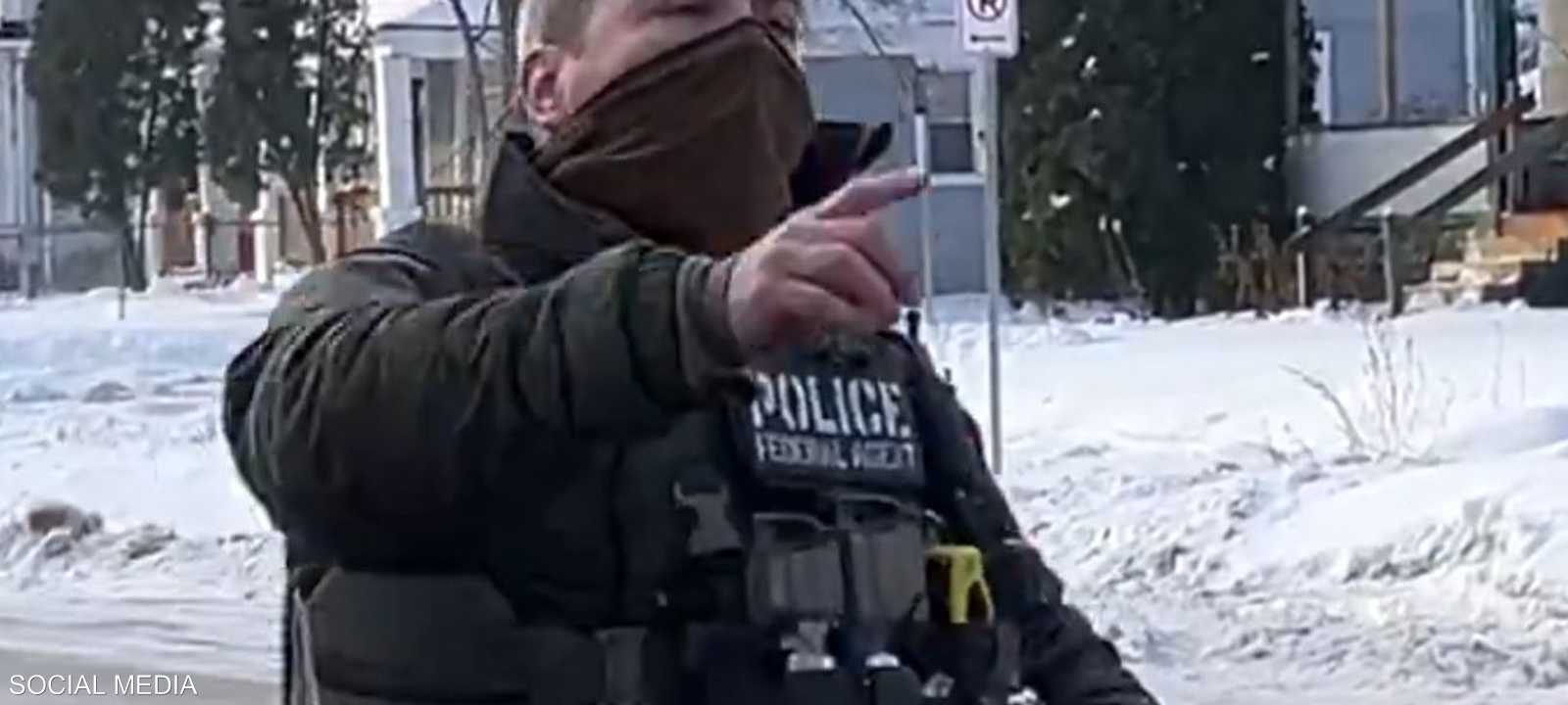 الضابط المتهم بقتل السيدة