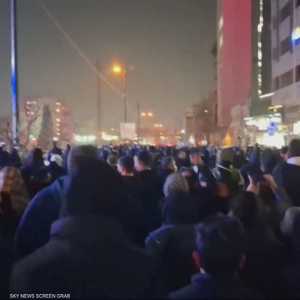 احتجاجات كبيرة في طهران وفي تبريز ومشهد