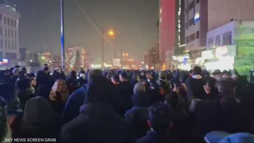 احتجاجات كبيرة في طهران وفي تبريز ومشهد