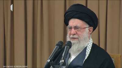 خامنئي: إيران صامدة ولن تتراجع
